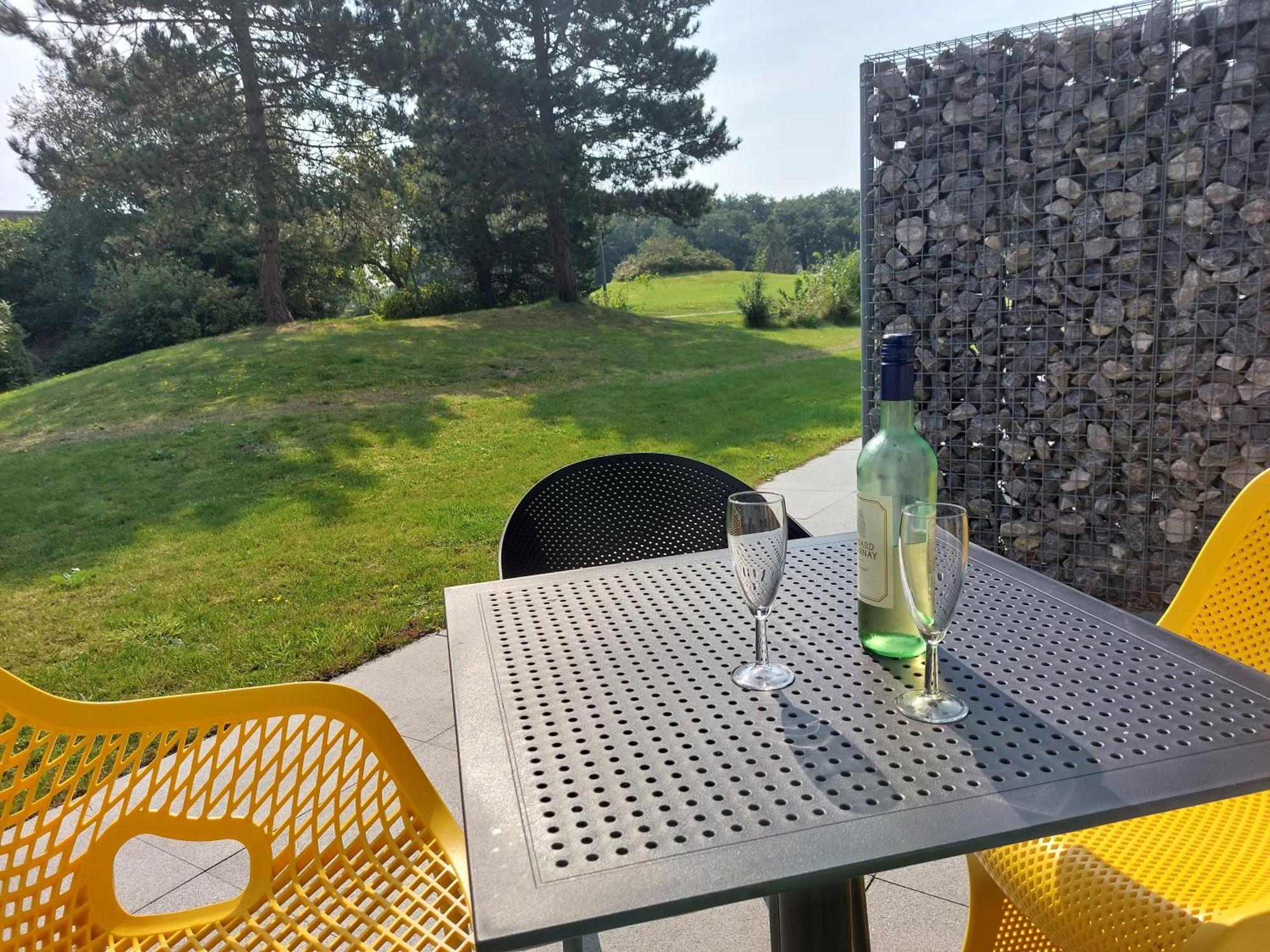 Aphrodite Met Zonnig Terras, Eigen Keuken, Verwarmd Hotel-Zwembad, Nabij Dorp, Duinen En Strand Холум Екстериор снимка